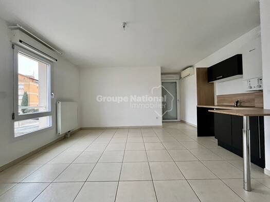 Appartement à vendre 150 000 € 2 pièces 1 chambre 46 m² Étage 1/3 Nord Les Angles 30133