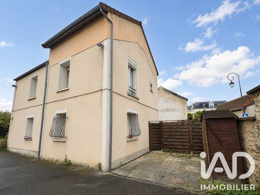 Maison de ville à vendre 224 000 € 3 pièces 2 chambres 77 m² 109 m² de terrain Le Vieux Bourg Morsang-sur-Orge 91390