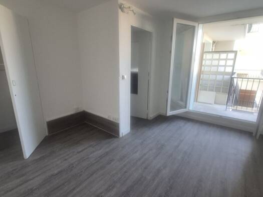 Appartement à vendre 109 000 € 1 pièce 34 m² 1er étage Pont de Vivaux Marseille 10ème arrondissement 13010