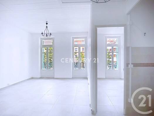 Appartement à vendre 141 000 € 2 pièces 1 chambre 39,1 m² 1er étage Aubagne 13400