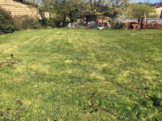 Terrain constructible à vendre 20 000 € 196 m² de terrain Escoutoux 63300