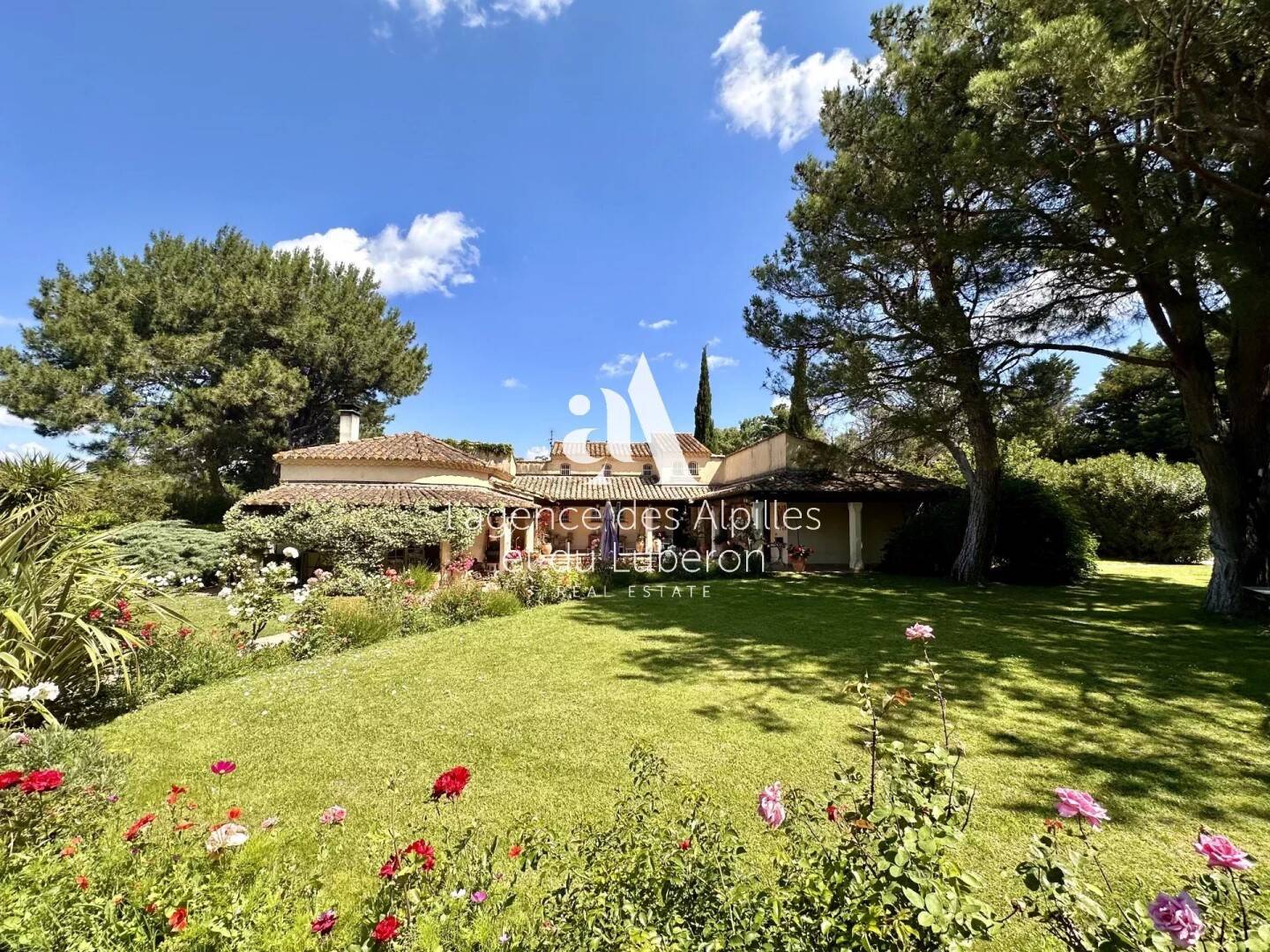 Maison à vendre, 230m², MAUSSANE LES ALPILLES