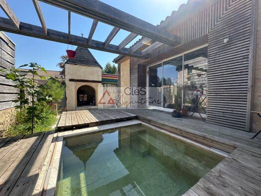 Maison à vendre 295 000 € 4 pièces 3 chambres 120 m² 228 m² de terrain Podensac 33720