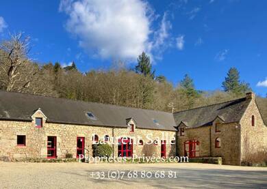 Ferme à vendre 647 500 € 26 pièces 7 chambres 890 m² 78 108 m² de terrain Le Faouët 56320