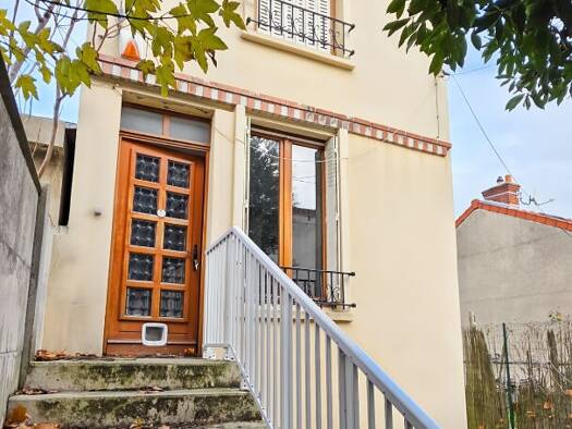 Maison à vendre 299 000 € 3 pièces 2 chambres 57 m² 242 m² de terrain Ruffins-Théophile Sueur-Montreau-Le Morillon Montreuil 93100