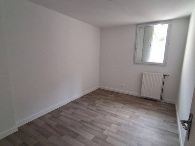 Maison à louer, 67m², UNIEUX