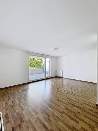 Appartement à louer 875 € 3 pièces 2 chambres 71,1 m² Étage 1/5 République Le Petit-Quevilly 76140