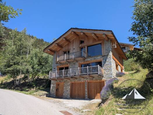 Chalet à vendre - Première occupation 1 250 000 € 6 pièces 4 chambres 176 m² 324 m² de terrain Montvalezan 73700