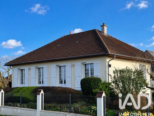 Maison à vendre 298 490 € 5 pièces 4 chambres 99 m² 467 m² de terrain Rochecorbon 37210