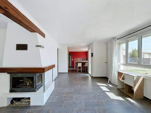 Maison de plain-pied à vendre 287 000 € 5 pièces 3 chambres 122 m² 828 m² de terrain Gorges 44190