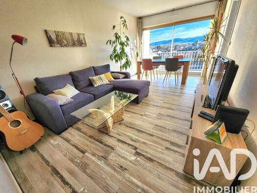 Appartement à vendre 85 000 € 4 pièces 3 chambres 78 m² Étage 3/3 Langeac 43300