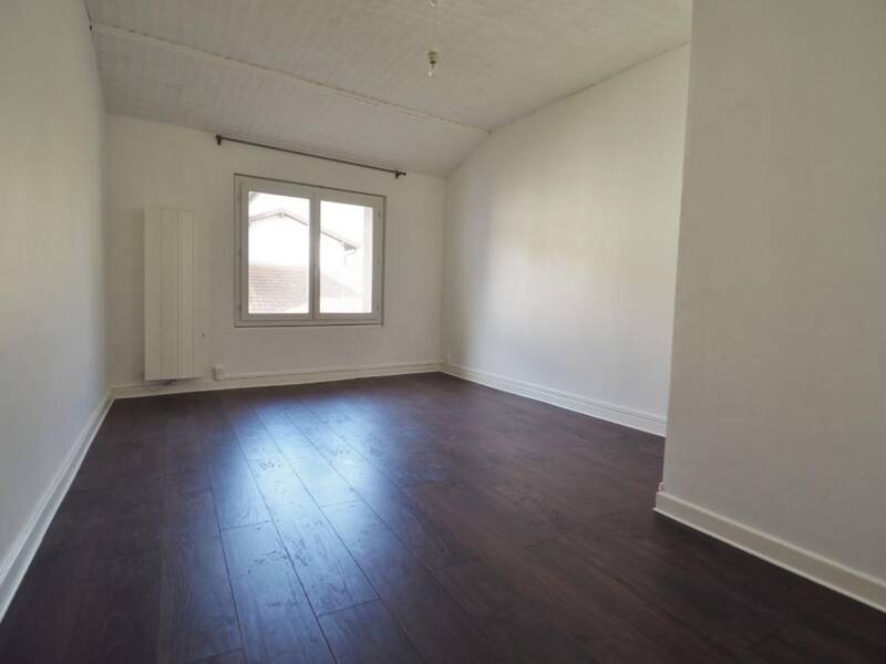 Maison à louer, 74m², VILLIEU LOYES MOLLON