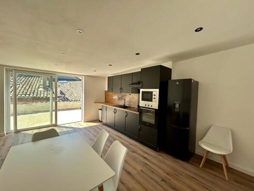 Immeuble à vendre 359 000 € 320 m² Volonne 04290