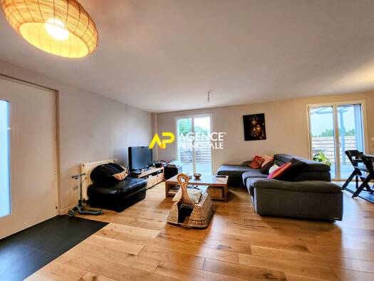 Maison à vendre 465 000 € 6 pièces 4 chambres 135 m² 347 m² de terrain Coteaux-Felifeu Argenteuil 95100