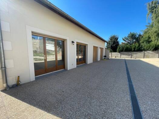 Appartement à louer 1 200 € 3 pièces 2 chambres 76 m² RDC Linas 91310