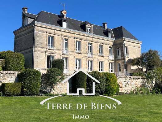 Villa à vendre 745 000 € 10 pièces 6 chambres 421,73 m² 3 600 m² de terrain Soissons 02200