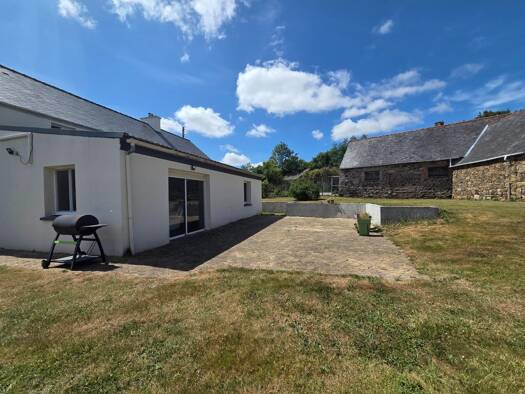 Maison à vendre 228 000 € 8 pièces 5 chambres 207 m² 3 432 m² de terrain Louargat 22540