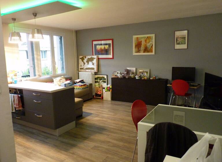 Appartement à louer 1 150 € 3 pièces 2<br/>chambres 52 m²<br/>superficie 3/4<br/>étage Mont Valérien Nanterre 92000