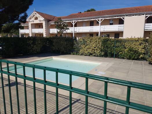 Appartement à vendre 113 990 € 3 pièces 2 chambres 39 m² RDC Soulac-sur-Mer 33780