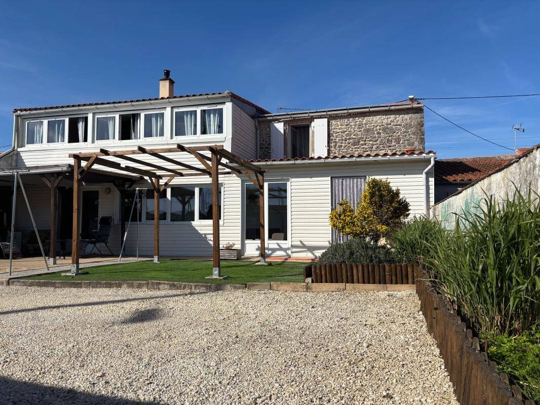 Maison à vendre, 196m², PORT DES BARQUES