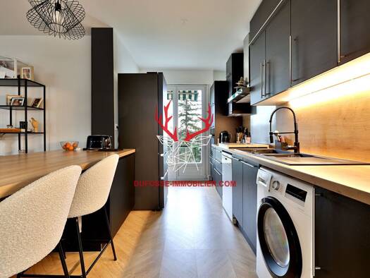 Appartement à vendre 425 000 € 4 pièces 3 chambres 95 m² Étage 1/3 Charbonnières-les-Bains 69260