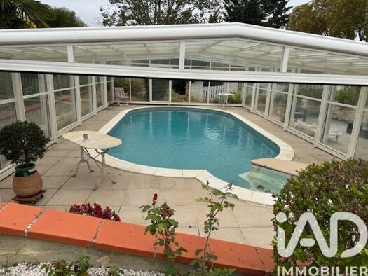 Maison à vendre 240 000 € 6 pièces 4 chambres 218 m² 12 944 m² de terrain Nord Moissac 82200