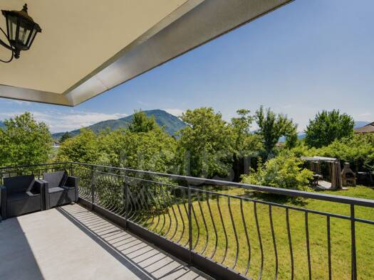 Appartement à vendre 540 000 € 4 pièces 3 chambres 101,84 m² Étage 1/2 Annecy 74940