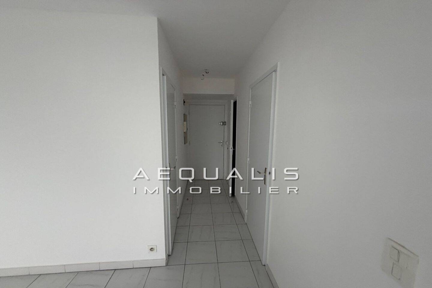 Maison à louer, 31m², ANTIBES