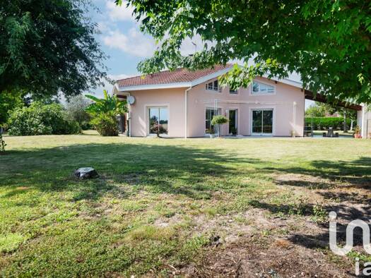 Maison à vendre 355 000 € 7 pièces 4 chambres 230 m² 2 219 m² de terrain Hagetmau 40700