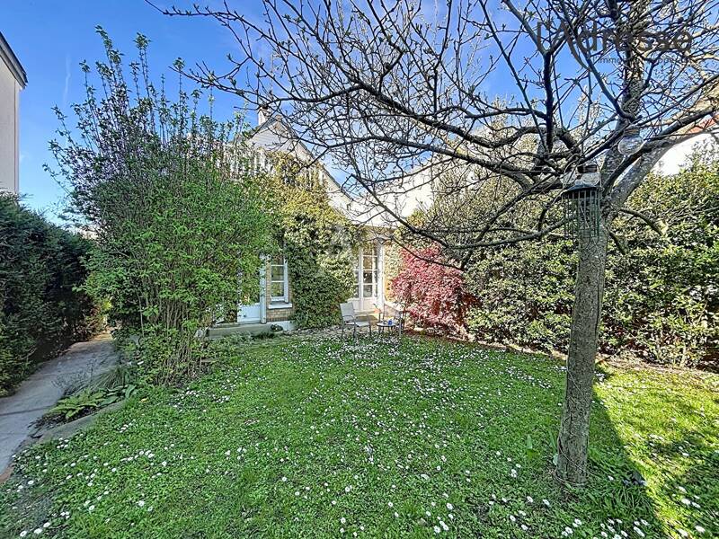 Maison à vendre, 168m², SURESNES