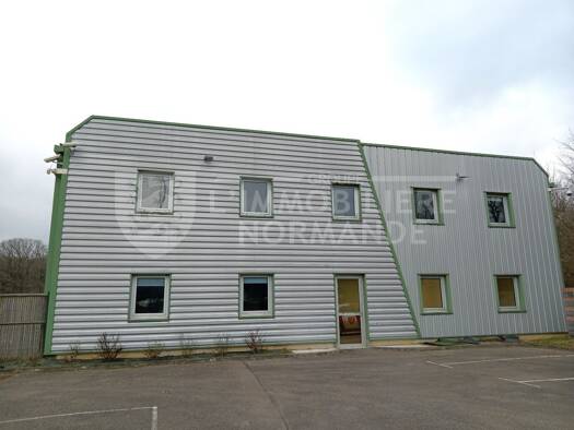 Local commercial à louer 2 900 € 200 m² de surface de vente Saint Aubin sur Gaillon 27600