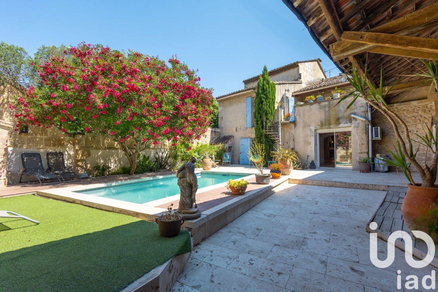 Maison à vendre, 325m², FONTVIEILLE