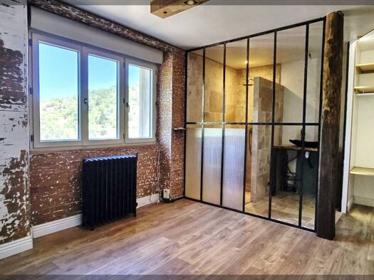 Maison à vendre 215 000 € 9 pièces 5 chambres 193 m² 13 856 m² de terrain Saint-Michel-de-Chabrillanoux 07360