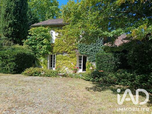 Maison à vendre 247 000 € 5 pièces 4 chambres 138 m² 3 709 m² de terrain Saint Aulaye-Puymangou 24410