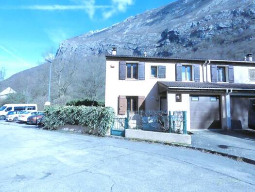 Maison à vendre 346 000 € 5 pièces 4 chambres 90 m² 236 m² de terrain Fiancey-Brieux Saint-Égrève 38120