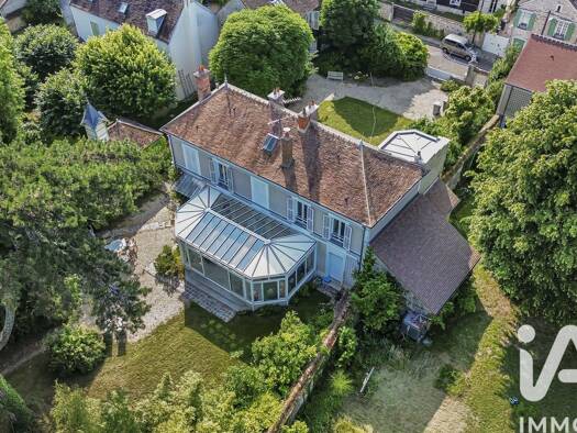 Maison à vendre 990 000 € 11 pièces 8 chambres 266 m² 2 700 m² de terrain Sud Bois-le-Roi 77590