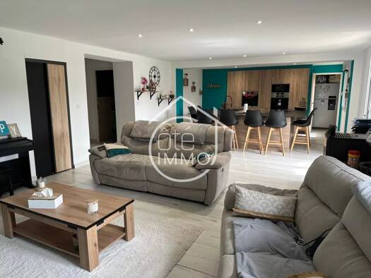 Maison à vendre 406 000 € 9 pièces 5 chambres 268,8 m² 1 200 m² de terrain Pineuilh 33220