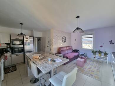 Appartement à vendre 195 000 € 3 pièces 2 chambres 62 m² Étage 3/4 Aubagne 13400