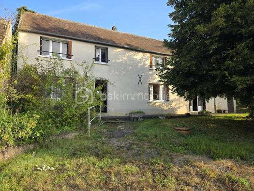Ferme à vendre 160 000 € 4 pièces 1 chambre 108 m² 2 359 m² de terrain Nailly 89100