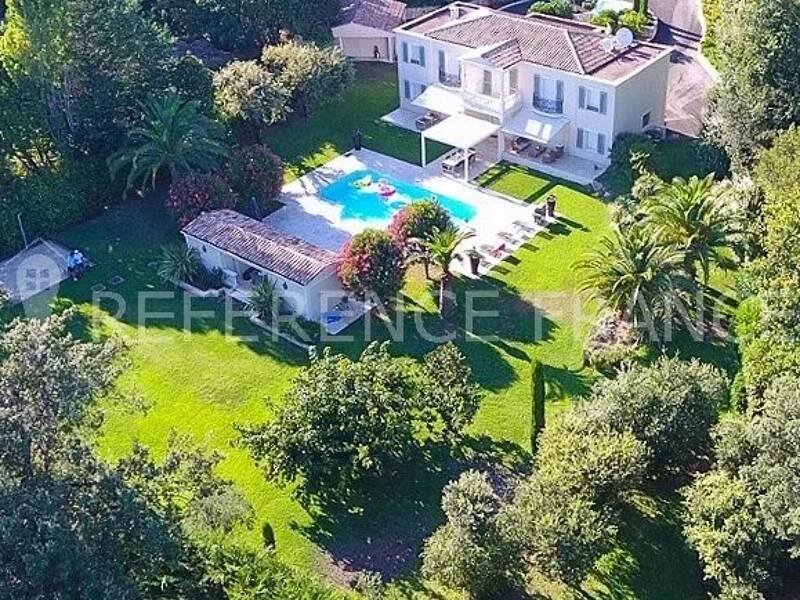Maison à louer, 250m², MOUGINS