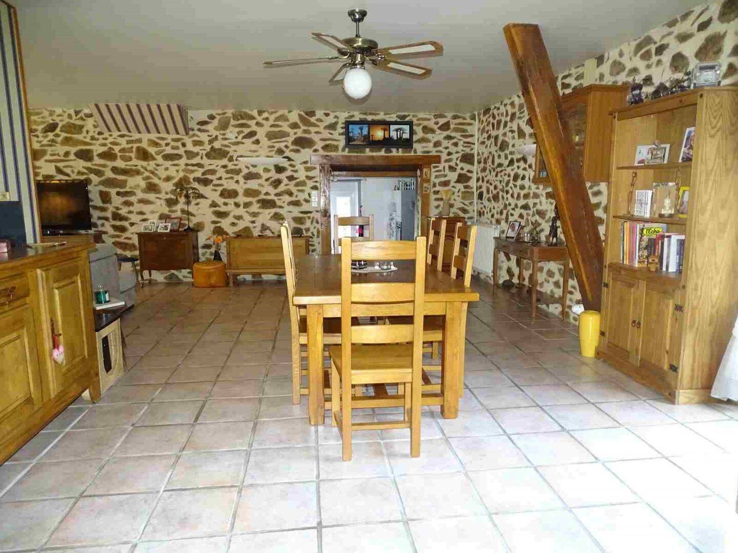 Maison à vendre, 162m², SAINT LEONARD DE NOBLAT