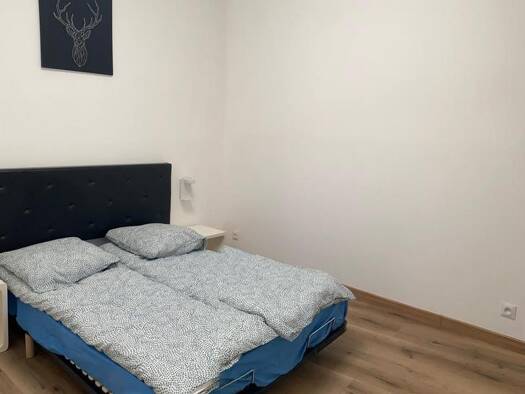 Appartement à louer 645 € 2 pièces 1 chambre 30,8 m² Étage 3/3 Auriol 13390
