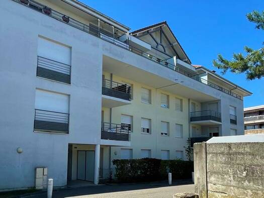 Appartement à vendre 167 215 € 3 pièces 2 chambres 67 m² RDC/3 Romagny Annemasse 74100