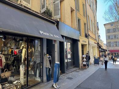 Local commercial à louer 5 000 € 100 m² de surface de vente Comtale-Cente-Cours Mirabeau Aix en Provence 13100