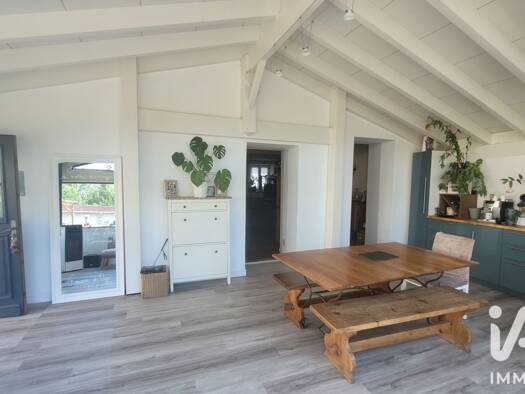 Maison à vendre 278 000 € 5 pièces 3 chambres 138 m² 599 m² de terrain Étrépilly 77139