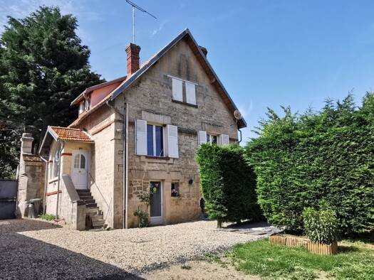 Demeure à vendre 355 000 € 10 pièces 6 chambres 205 m² 6 902 m² de terrain Vassens 02290