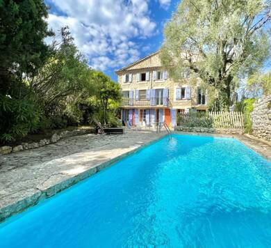 Maison à louer 3 600 € 8 pièces 5 chambres 238 m² 300 m² de terrain Les Aspres-Plan Sarrain Mouans-Sartoux 06370