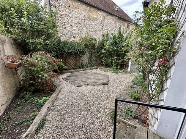 Appartement à vendre 178 500 € 2 pièces 1 chambre 53 m² RDC Houdan 78550