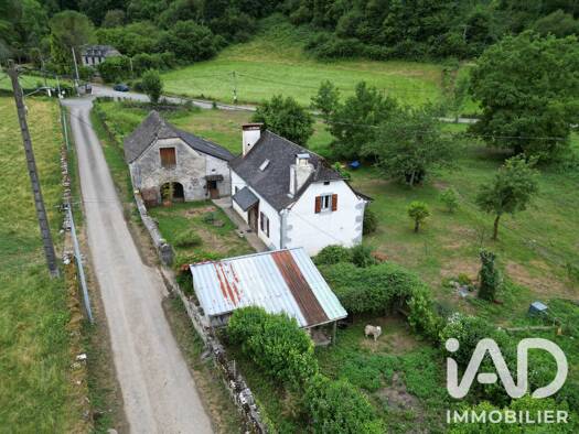 Maison à vendre 245 000 € 5 pièces 4 chambres 133 m² 3 697 m² de terrain Louvie-Juzon 64260