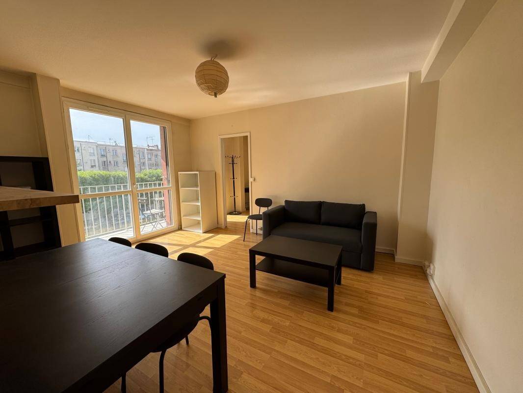 Maison à louer, 41m², SAINT MAUR DES FOSSES